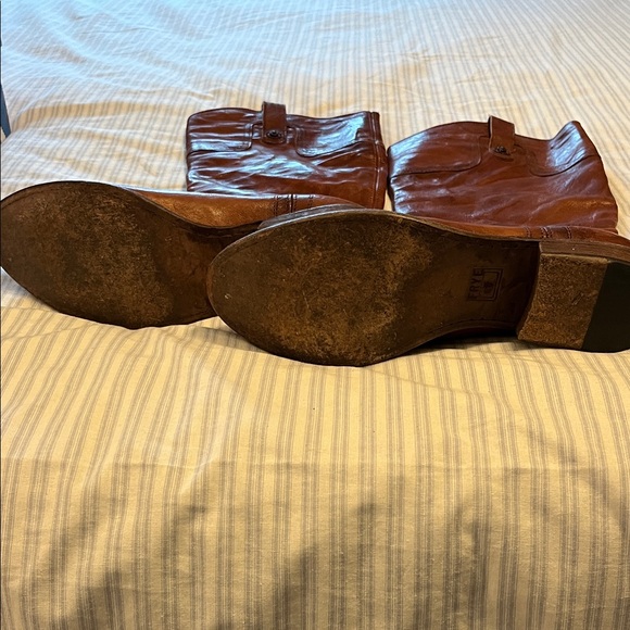 Frye Women's Brown Leather Knee-High Western style Boots - Picture 4 of 8